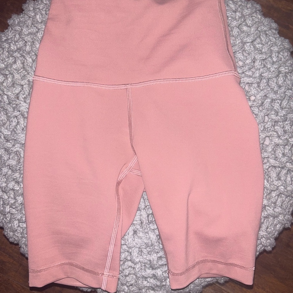 Lululemon size 0 biker shorts 6 inch!